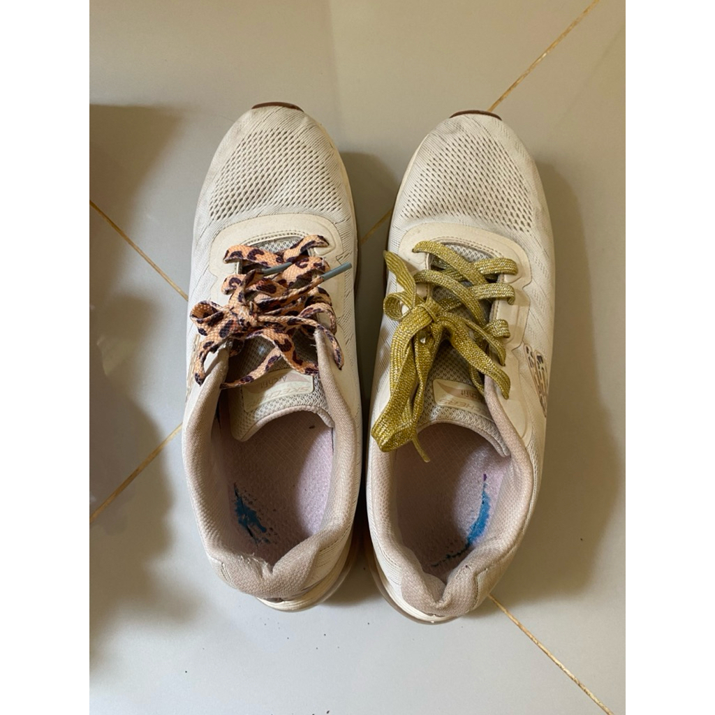 [preloved] skech/ers arch fit element air sepatu wanita women shoes size 39