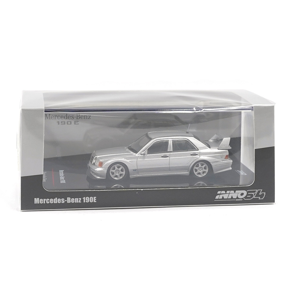INNO64 1/64 MERCEDES BENZ 190E SILVER
