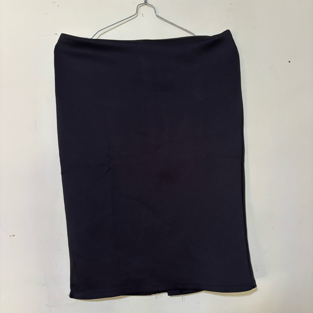 PRELOVED ROK SPAN MINI HITAM/ROK SCUBA MINI HITAM