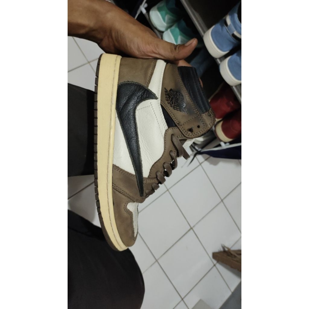 JORDAN 1 HIGH TRAVIS SCOTT
