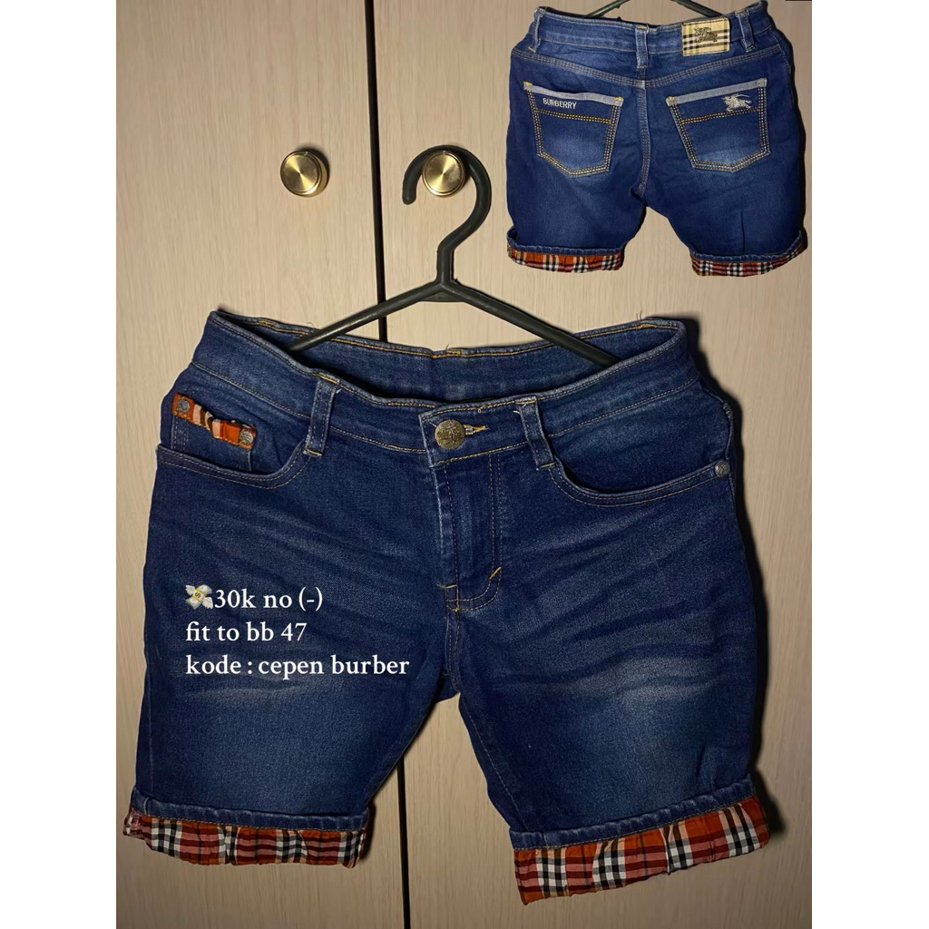 (PRELOVED) celana pendek jeans burberry