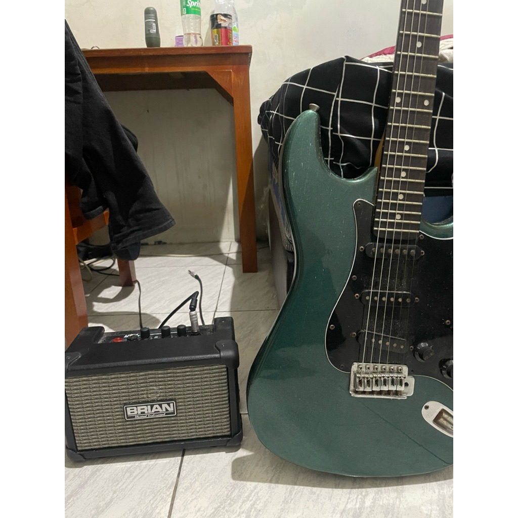 Gitar Listrik + Ampli Brian