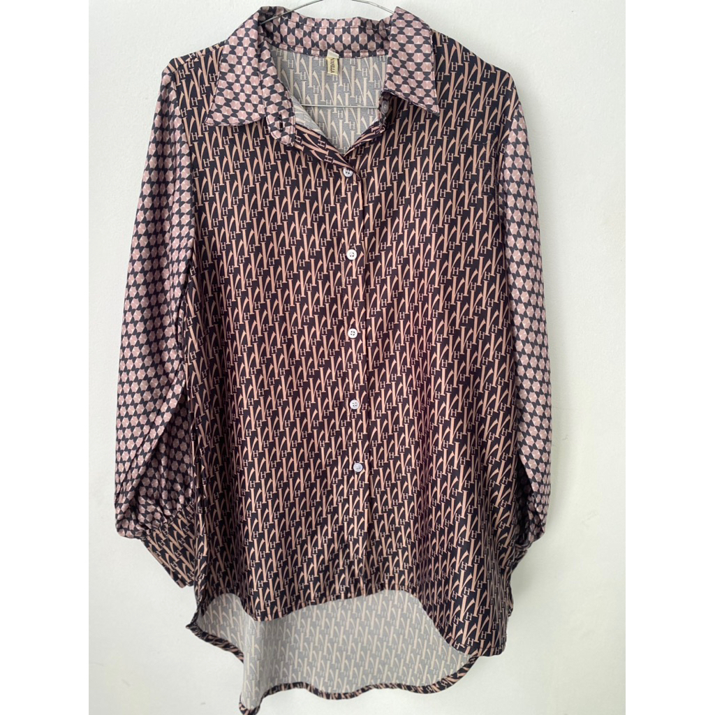 Vanilla Hijab - Monogram Kind Shirt