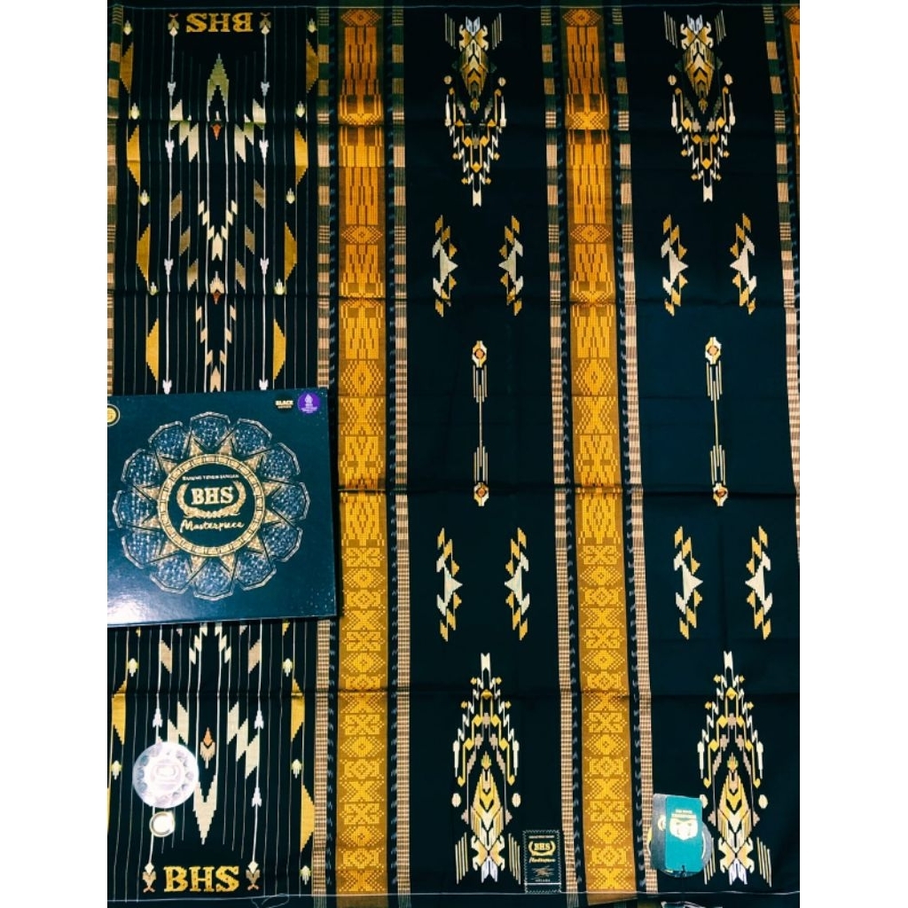 SARUNG BHS SGE MASTERPIECE GOLD HITAM LIMITED