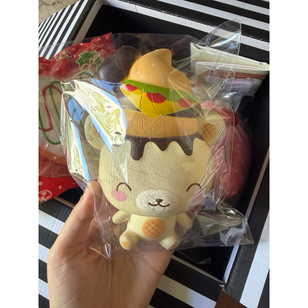 yummiibear mascot hamburger