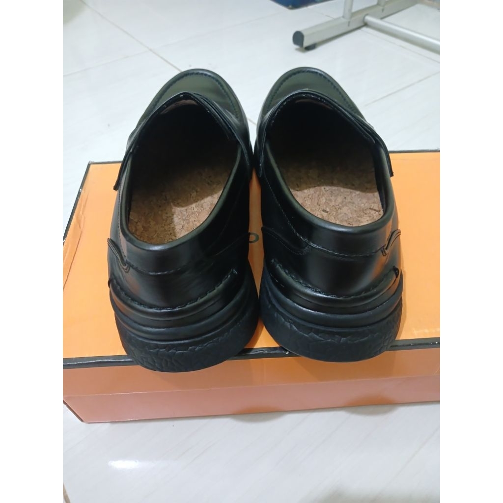 SECOND | Sepatu Kulit Pantofel Pria Portee Goods Loafers Penny LIFE Hitam - Size 42