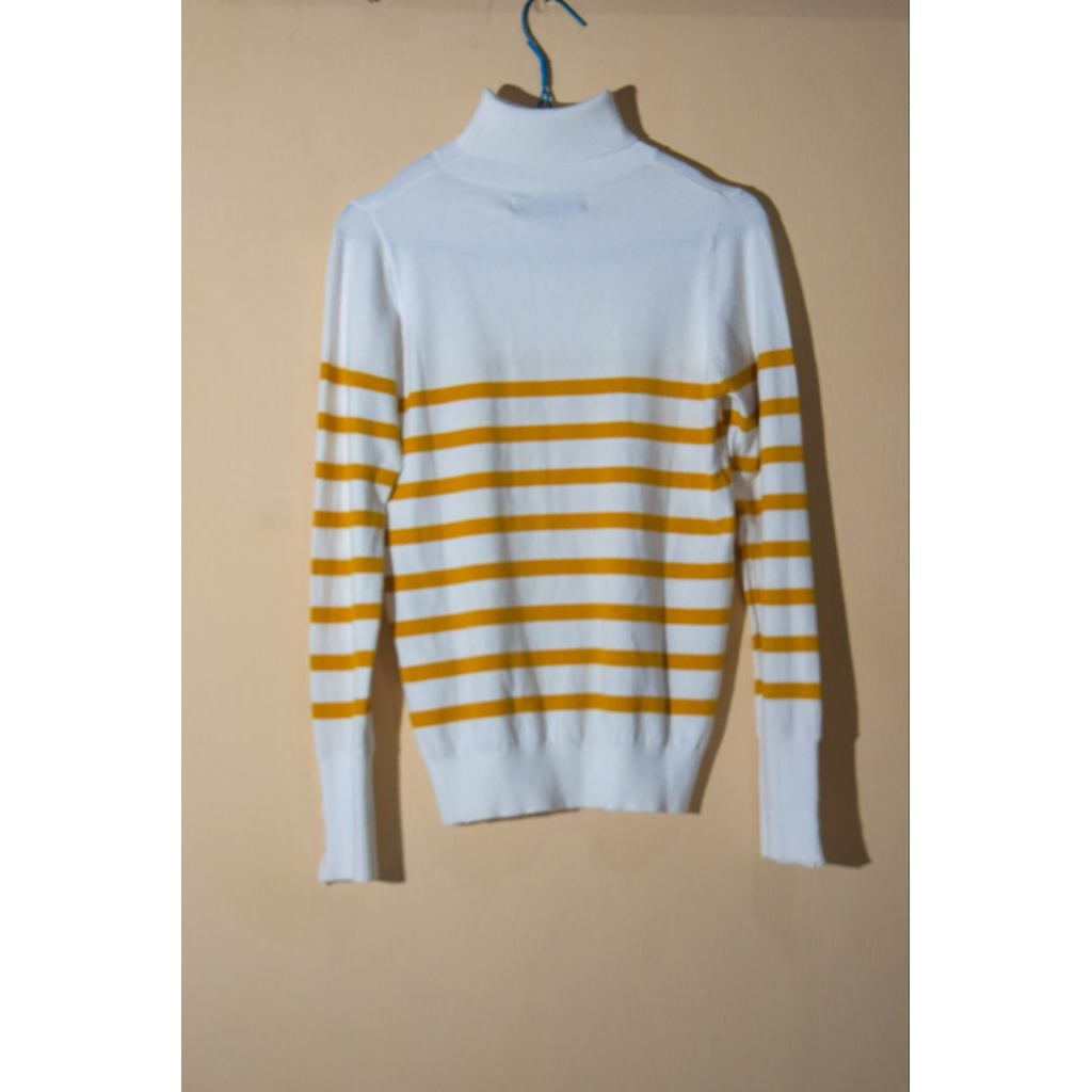 Jenna and Kaia "Striped Knit" Sweater Size S - Atasan Rajut Wanita White Mustard