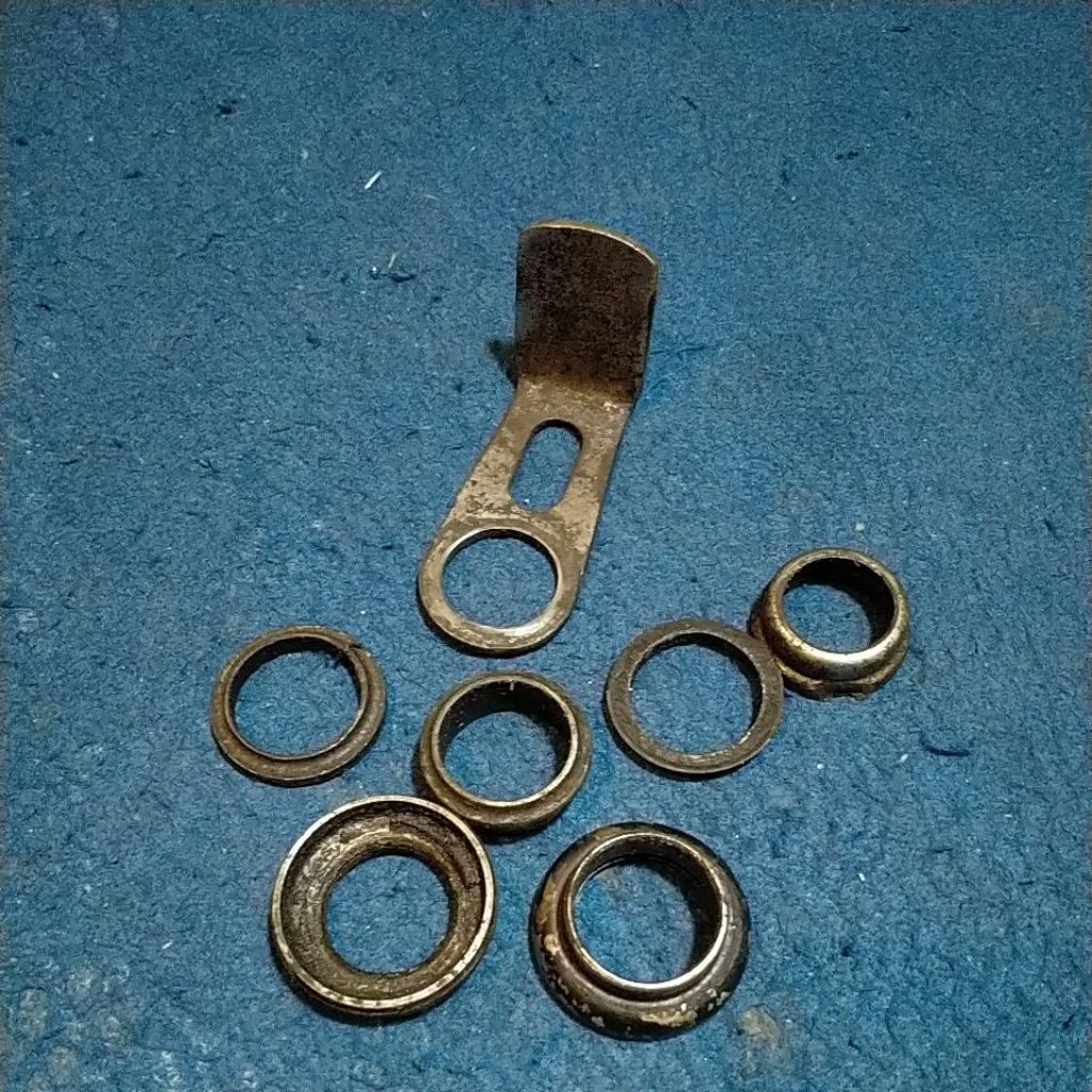 komstir holder sepeda onthel tua burgers  holland