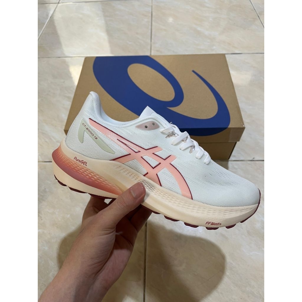 SEPATU LARI GT 2000 12 WHITE LIGHT GARNET