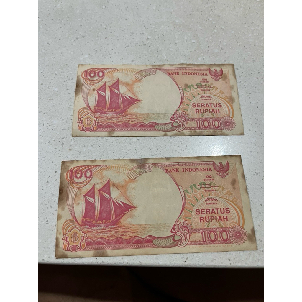 uang kertas 100 rupiah kapal pinisi 1992