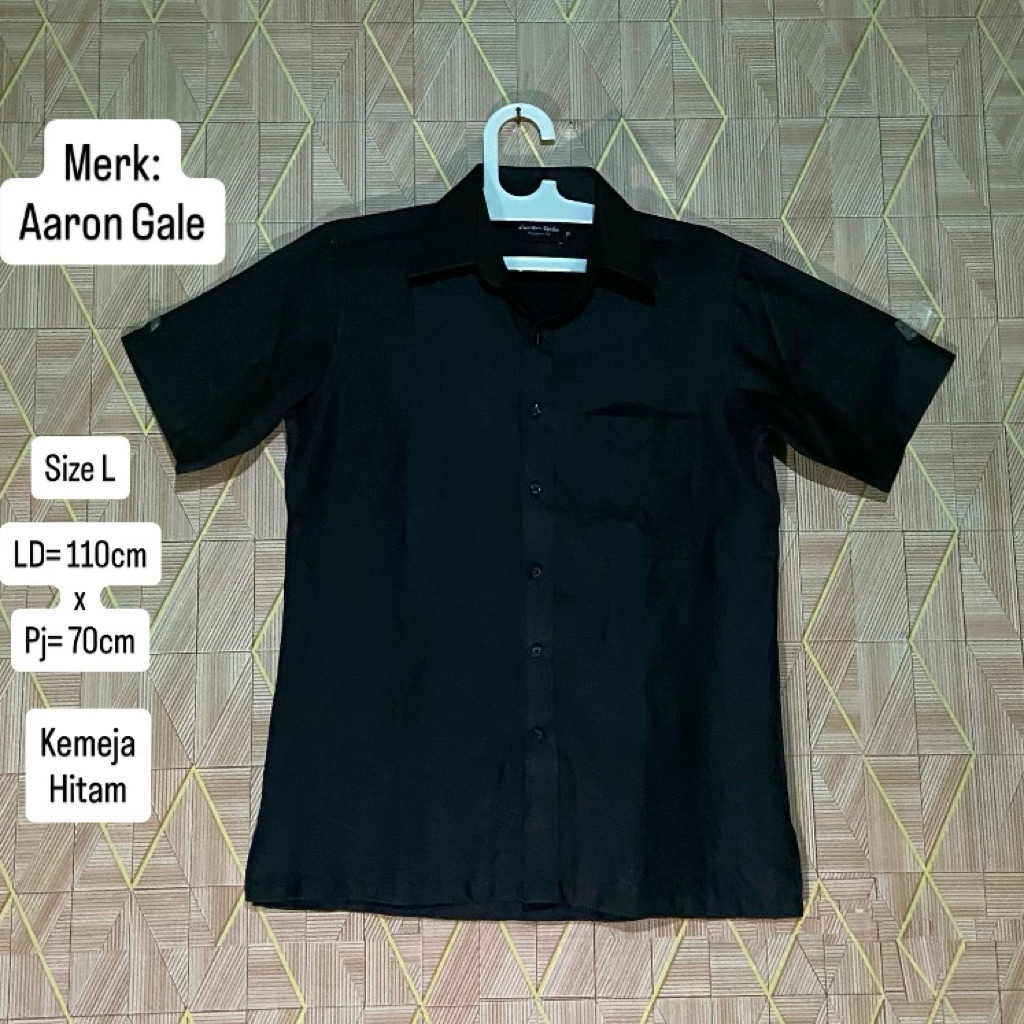 PRELOVED AARON GALE ORI KEMEJA HITAM (Size L) (LD=110cm x Pj=70cm)