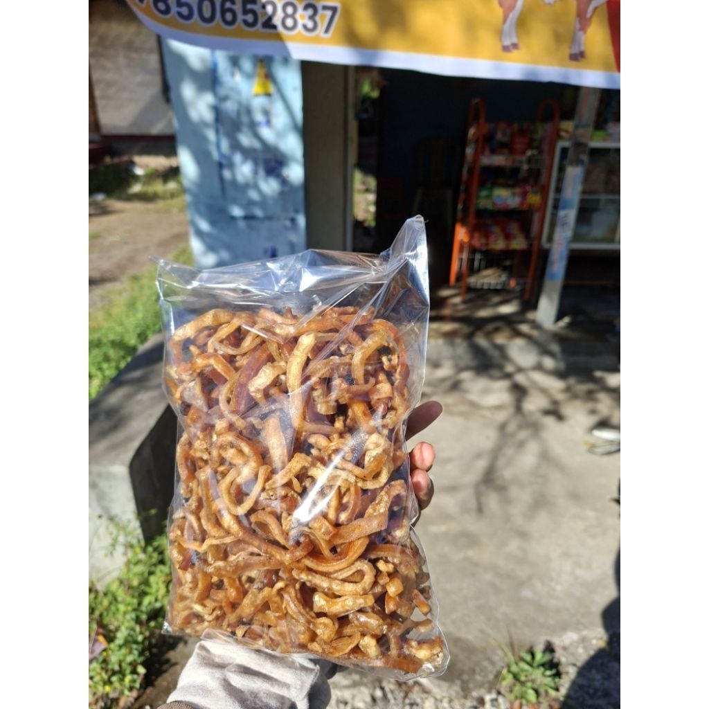 kerupuk rambak mikong krencek Kerupuk sapi mentah khas sasak oleh oleh khas sasak lombok