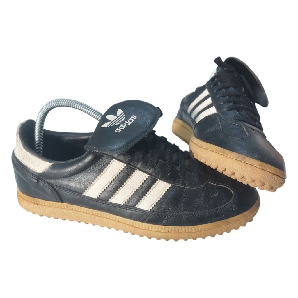 Sepatu Second Adidas Casual kulit original 42