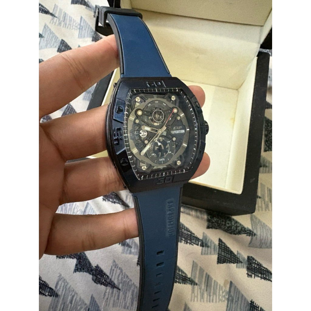 expedition E6800M