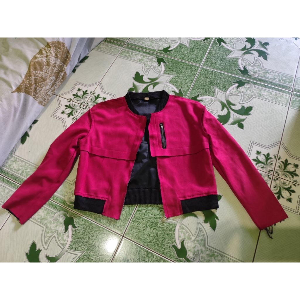 Preloved Atasan Bludru Wanita