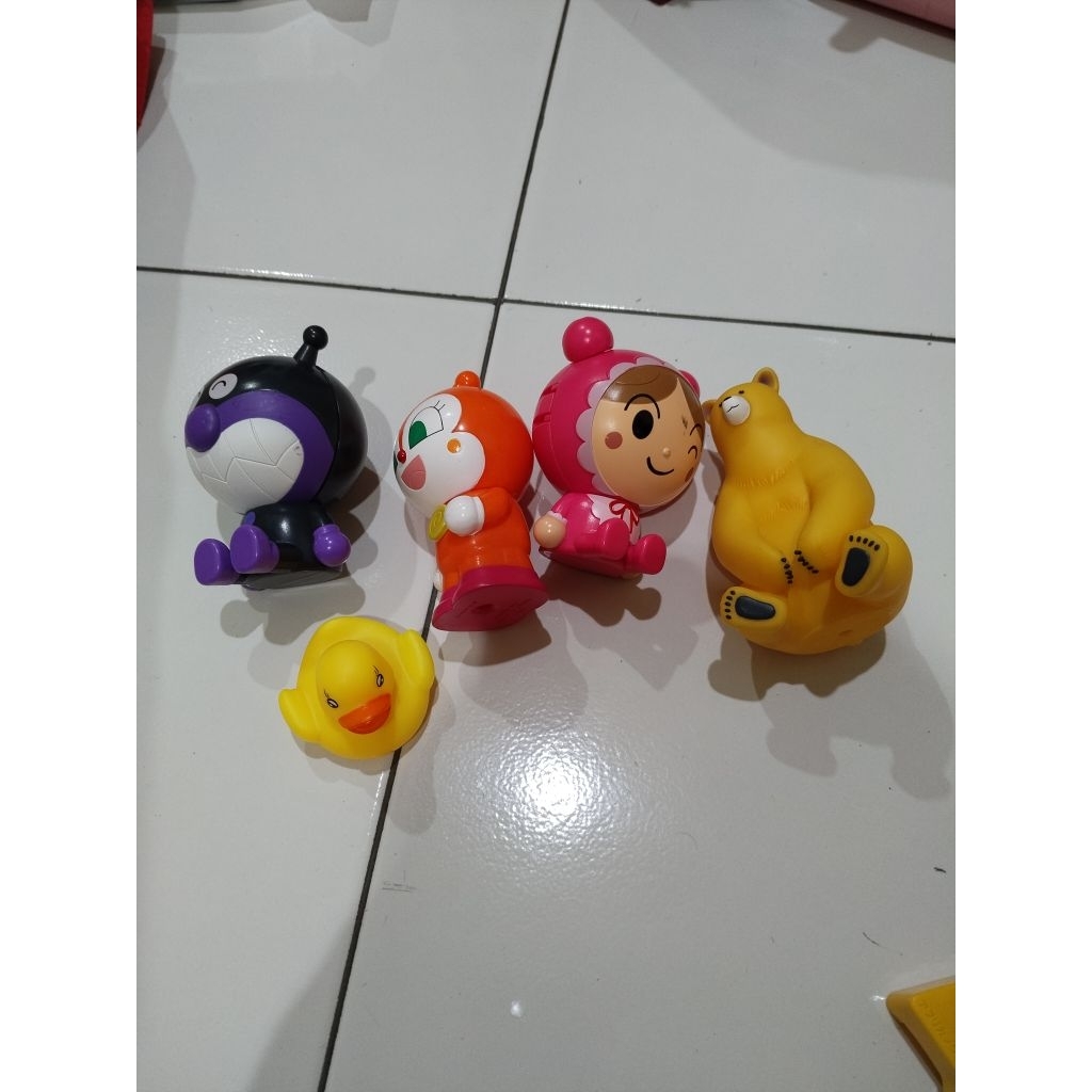 mainan figur anpanman koeda