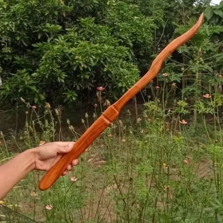 tombak baru klinting - tombak kayu - tombak Hadiwijaya - tombak  mainan - tombak sakti - tombak pera