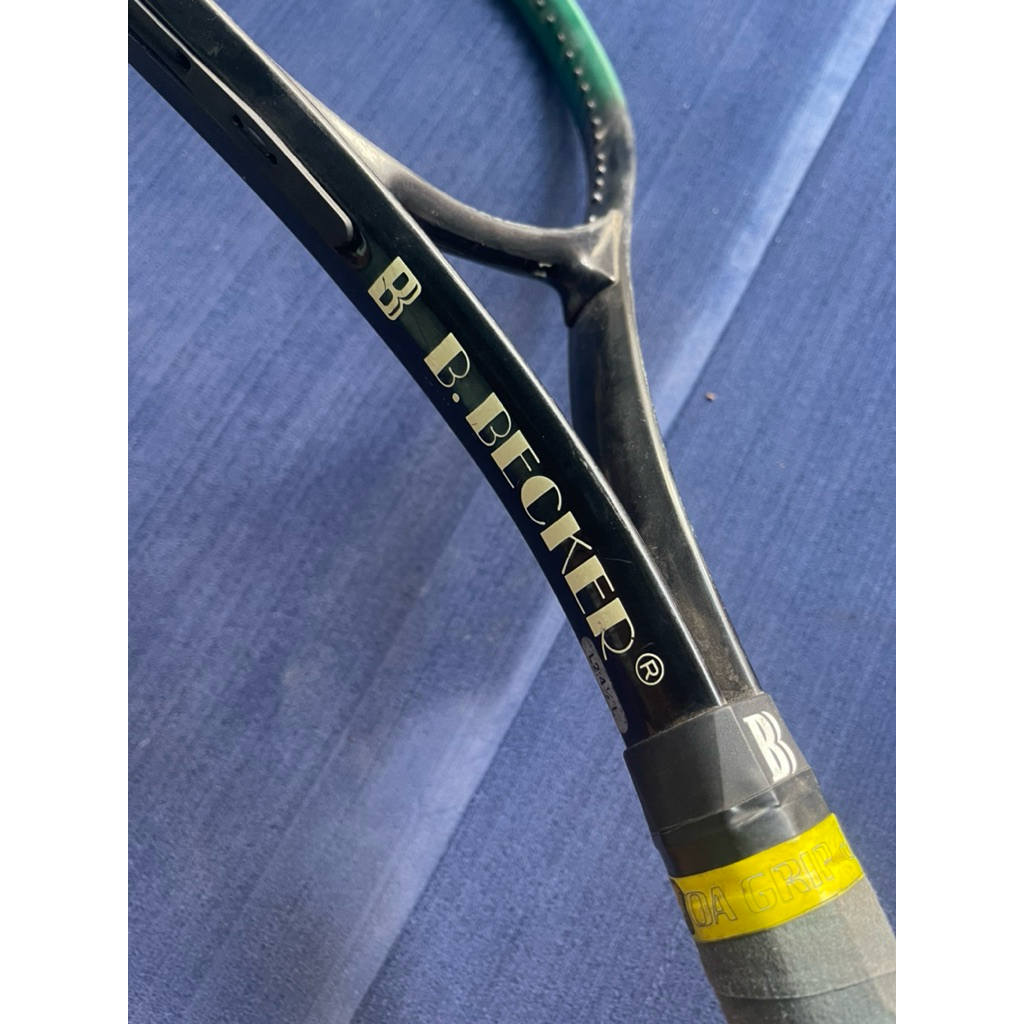 raket tenis merek B. Becker Staff Power