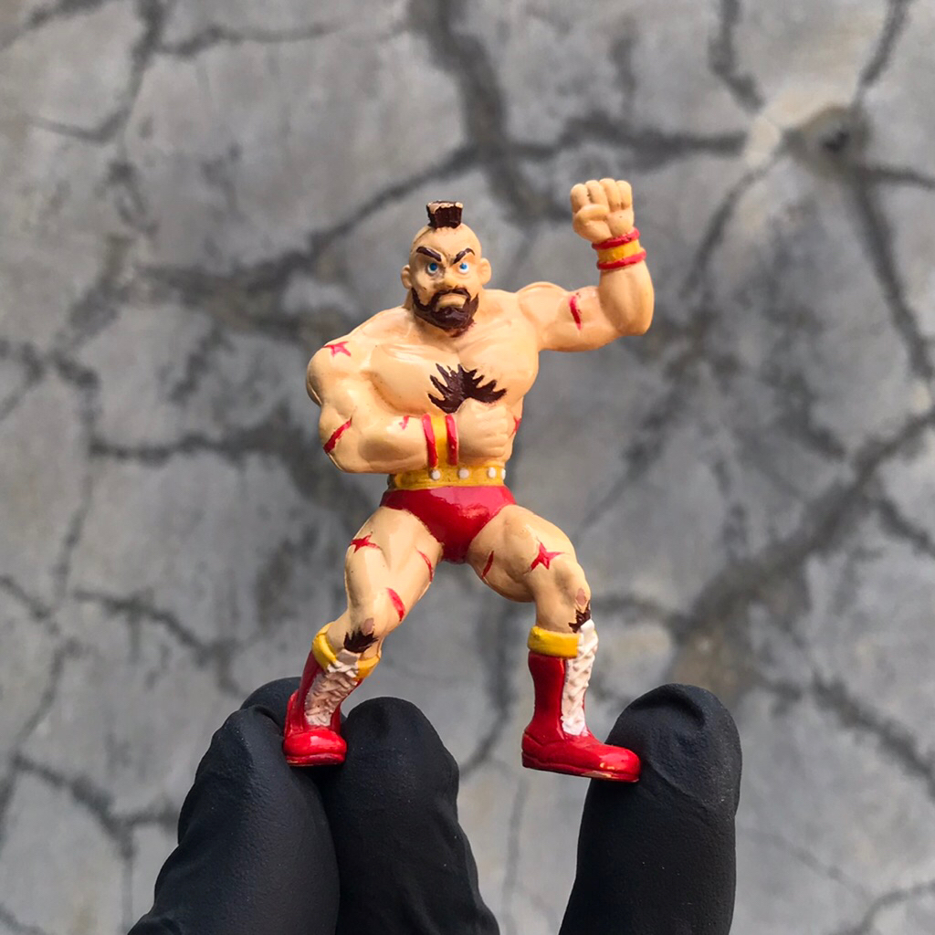 STREET FIGHTER II ZANGIEF MINI FIGURE BANDAI CAPCOM 1993 VINTAGE - PRELOVED
