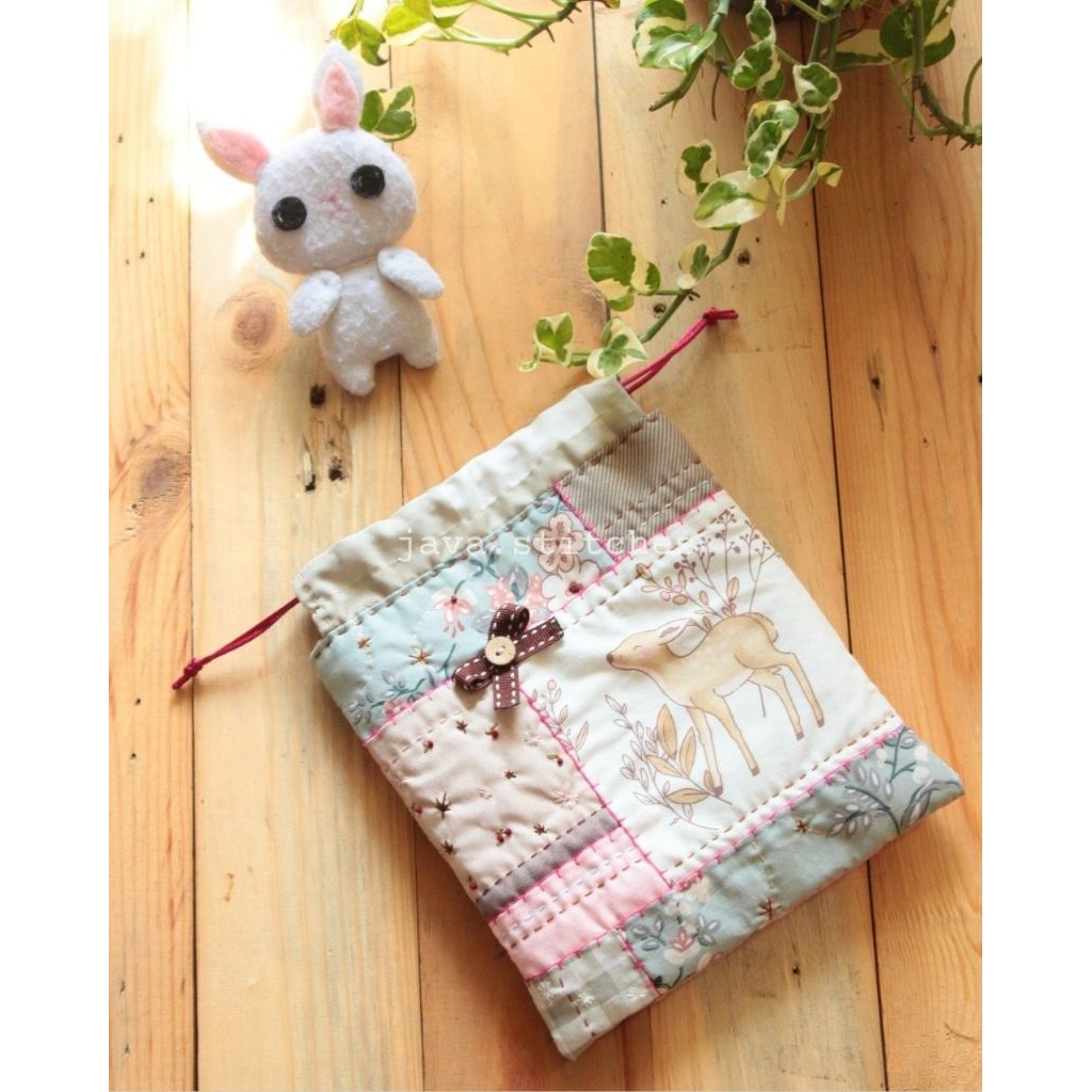 puffy string pouch | tas kantong serut kain perca bertali lapis busa full jahit & sulam tangan (hand
