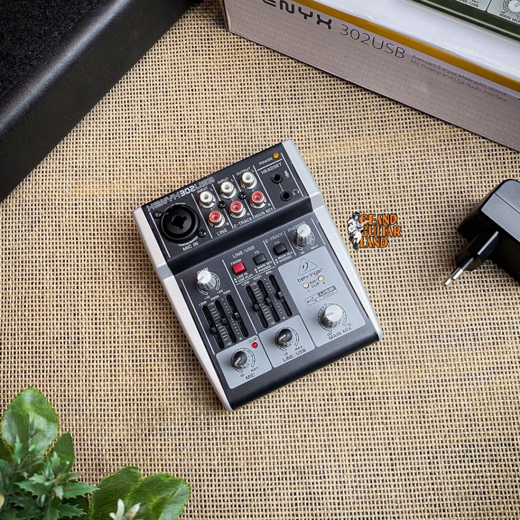 Behringer XENYX 302 Mixer with USB Audio Interface