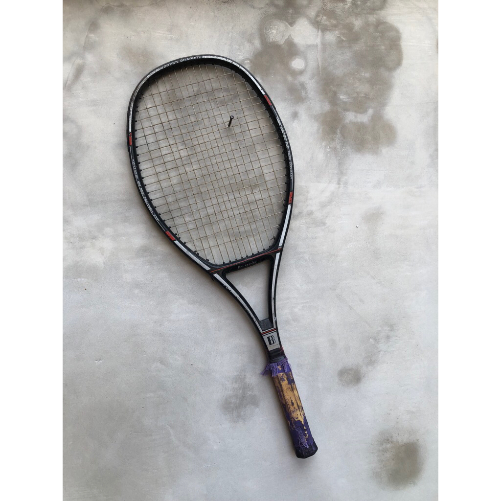 Raket tenis jadul