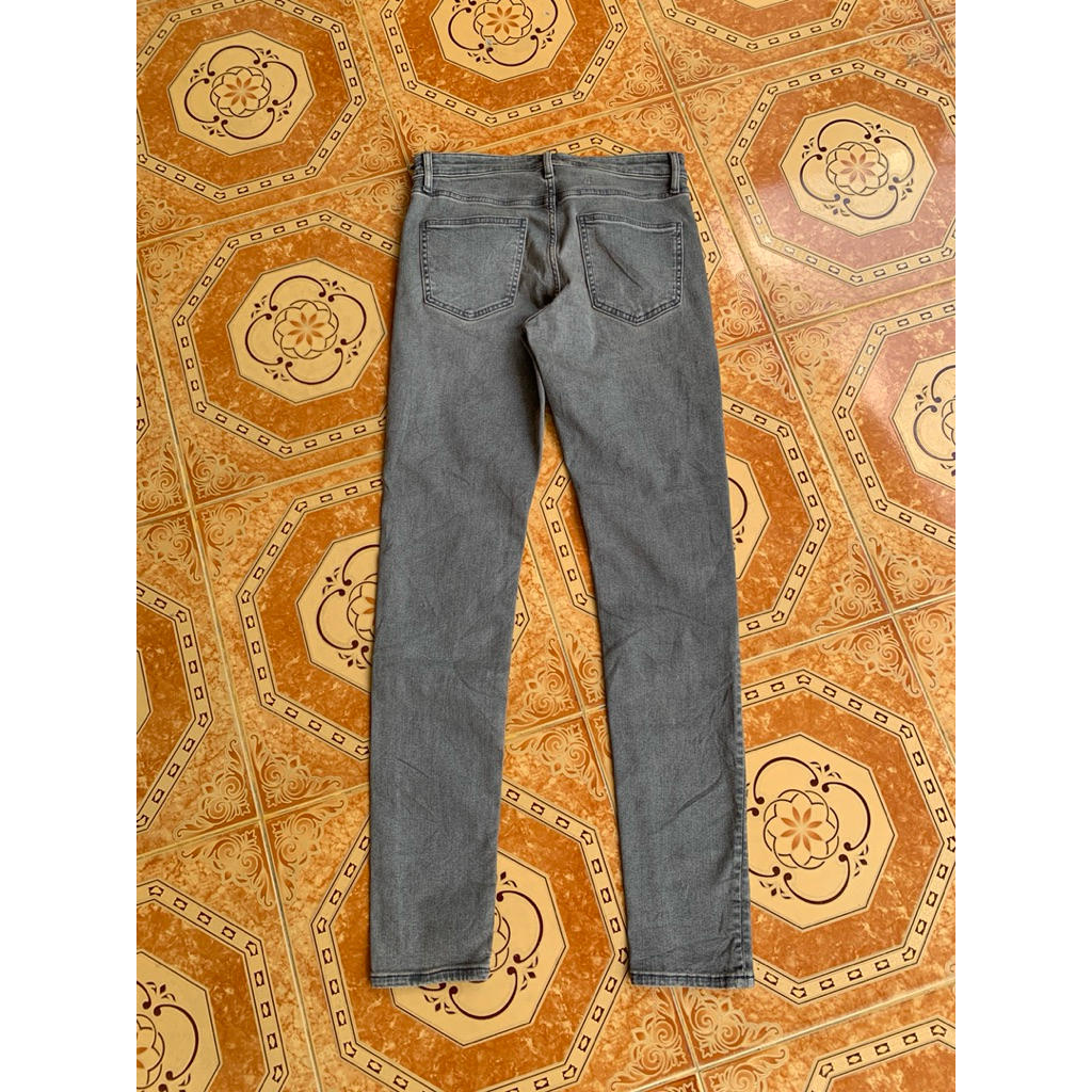 Uniqlo jeans pria size 30