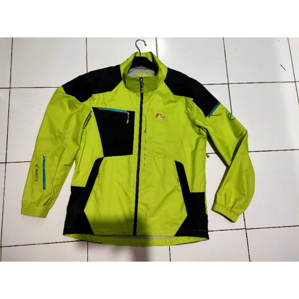 Outdoor Jaket Lowe alpine