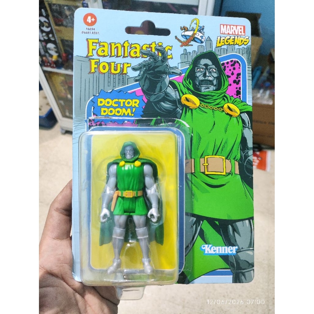 Marvel Legends Retro Dr Doom Doctor legend ori hasbro comic version