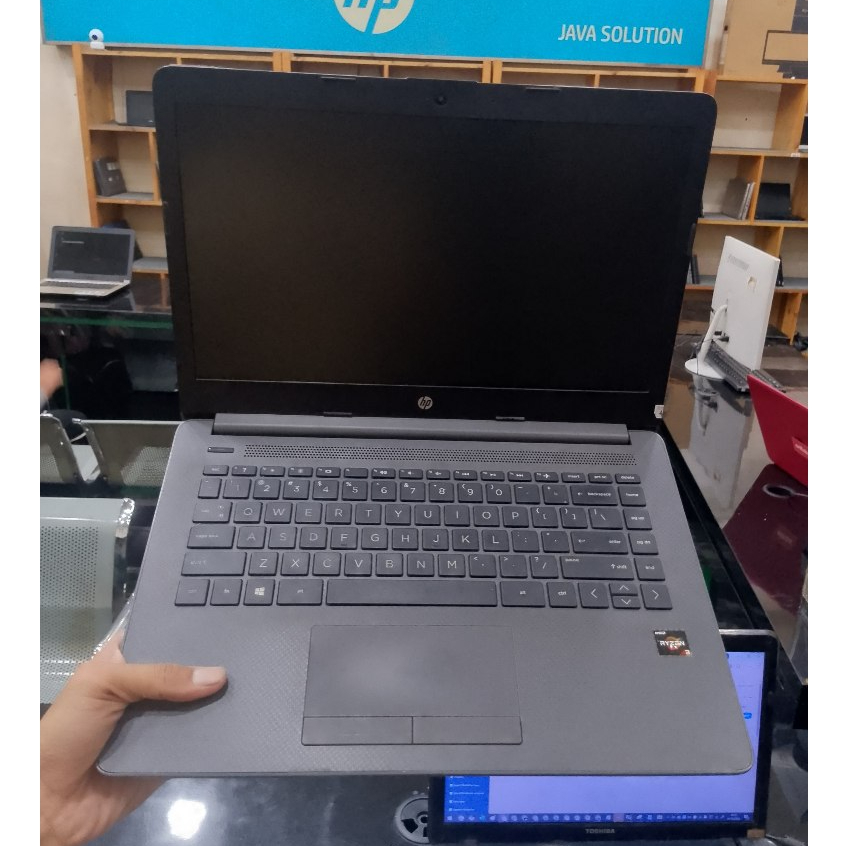 Laptop HP 245 G7 AMD Ryzen 3 2200 Ram 4Gb Hdd 500Gb