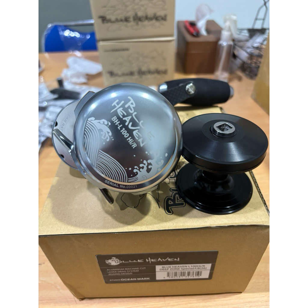 REEL STUDIO OCEAN MARK DEEP ZONE BH-L100Hi INCLUDE SPARE SPOOL LIMITED SERIES