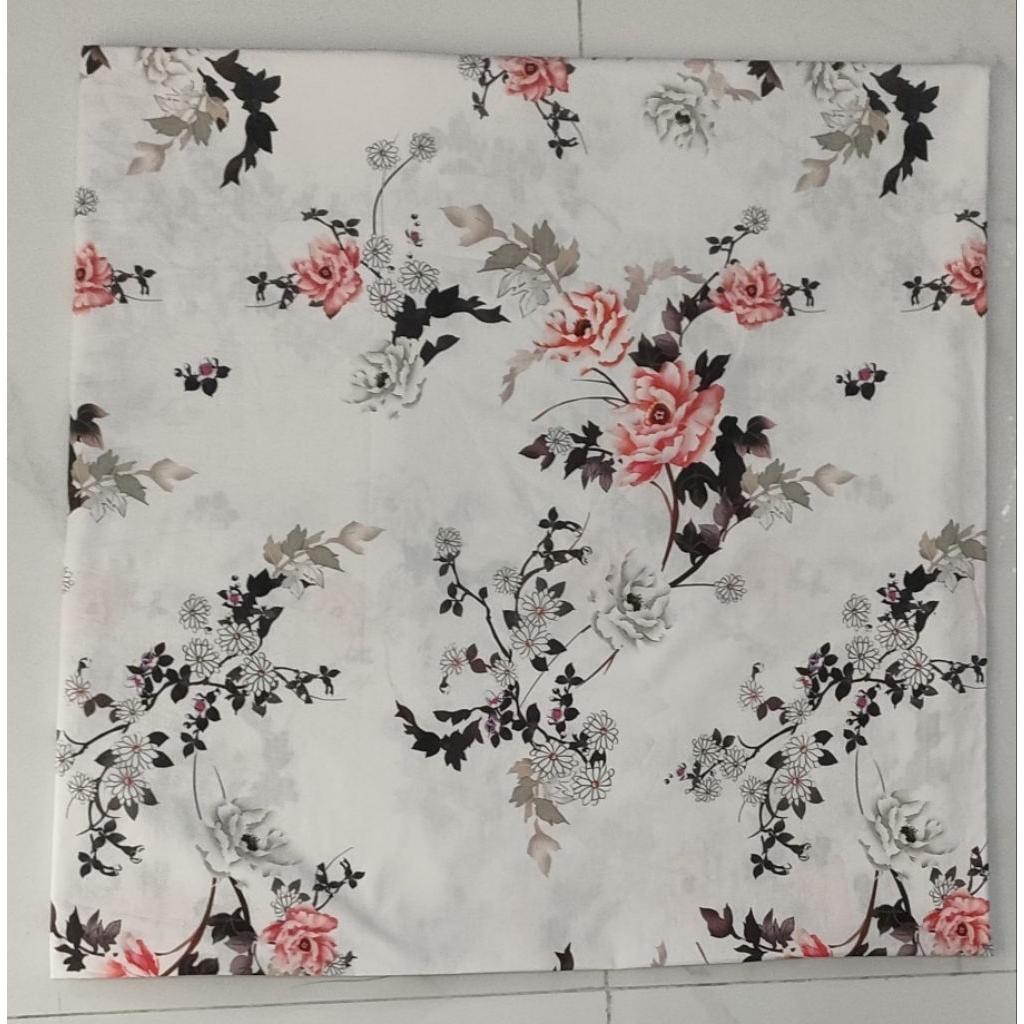 Kain perca Katun Motif Bunga Dasar Putih 150Cm X 200Cm