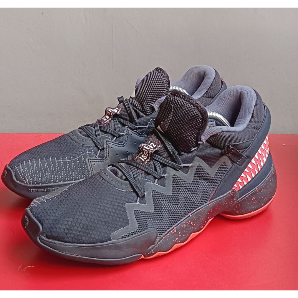 adidas don issue 2 X Venom size 44