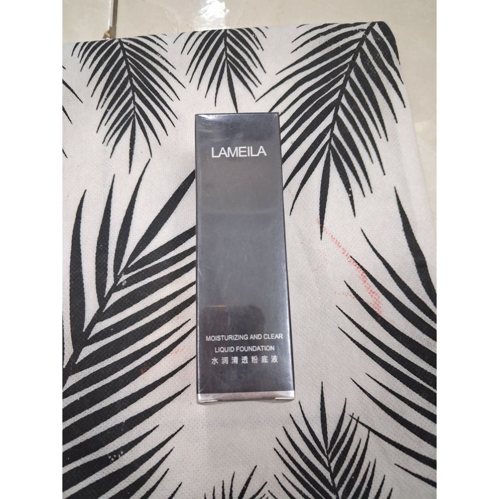 Lameila Moisturizing and Clear Liquid Foundation,