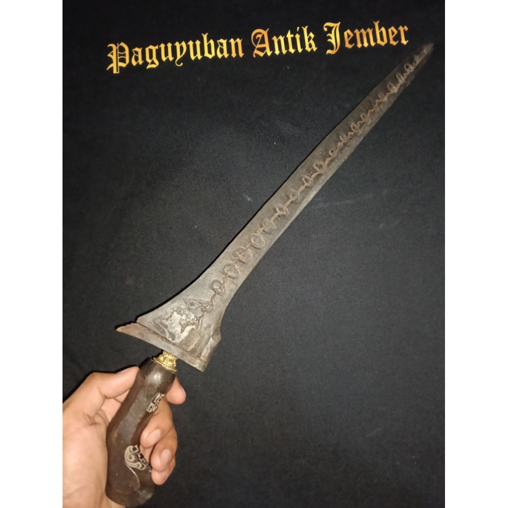 Keris Sepuh Pamor Melati Rinonce