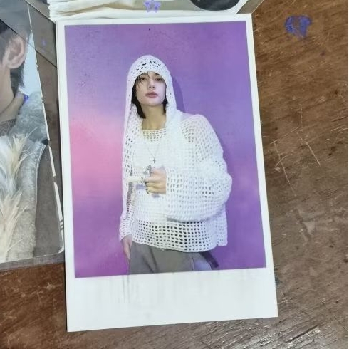 PC OFFICIAL STRAYKIDS HYUNJIN POLAROID
