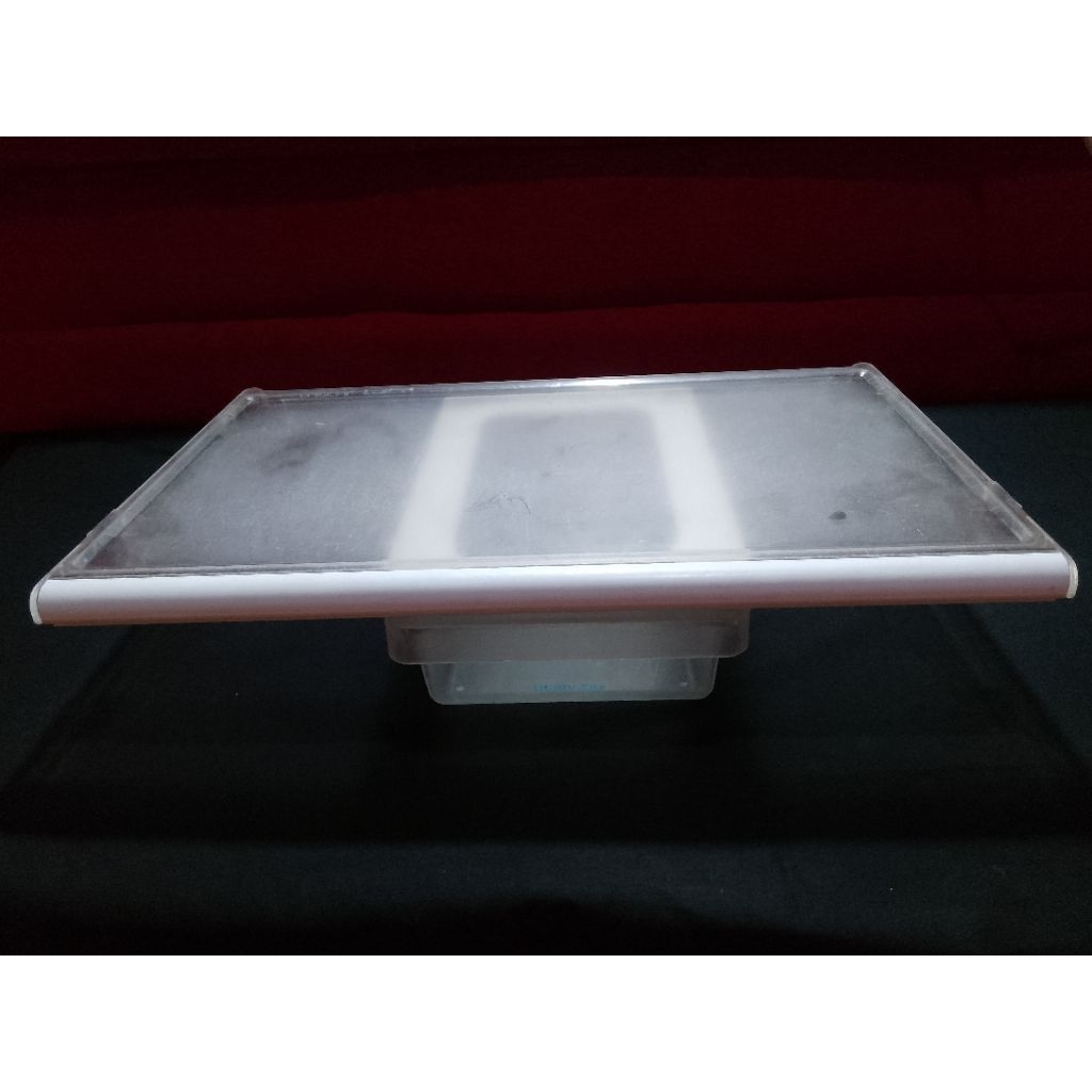 Rak kulkas LG 1pintu Rak tatakan tengah kulkas LG 1pintu kulkas LG expres cool 1 pintu