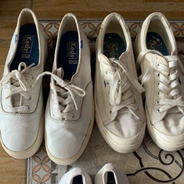keds sepatu putih dapat keduanya