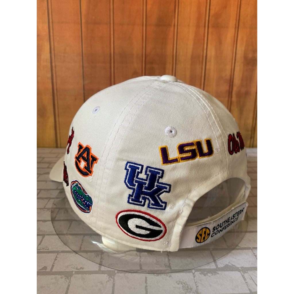 Topi Cap Vintage SEC NCAA Kolektor Item