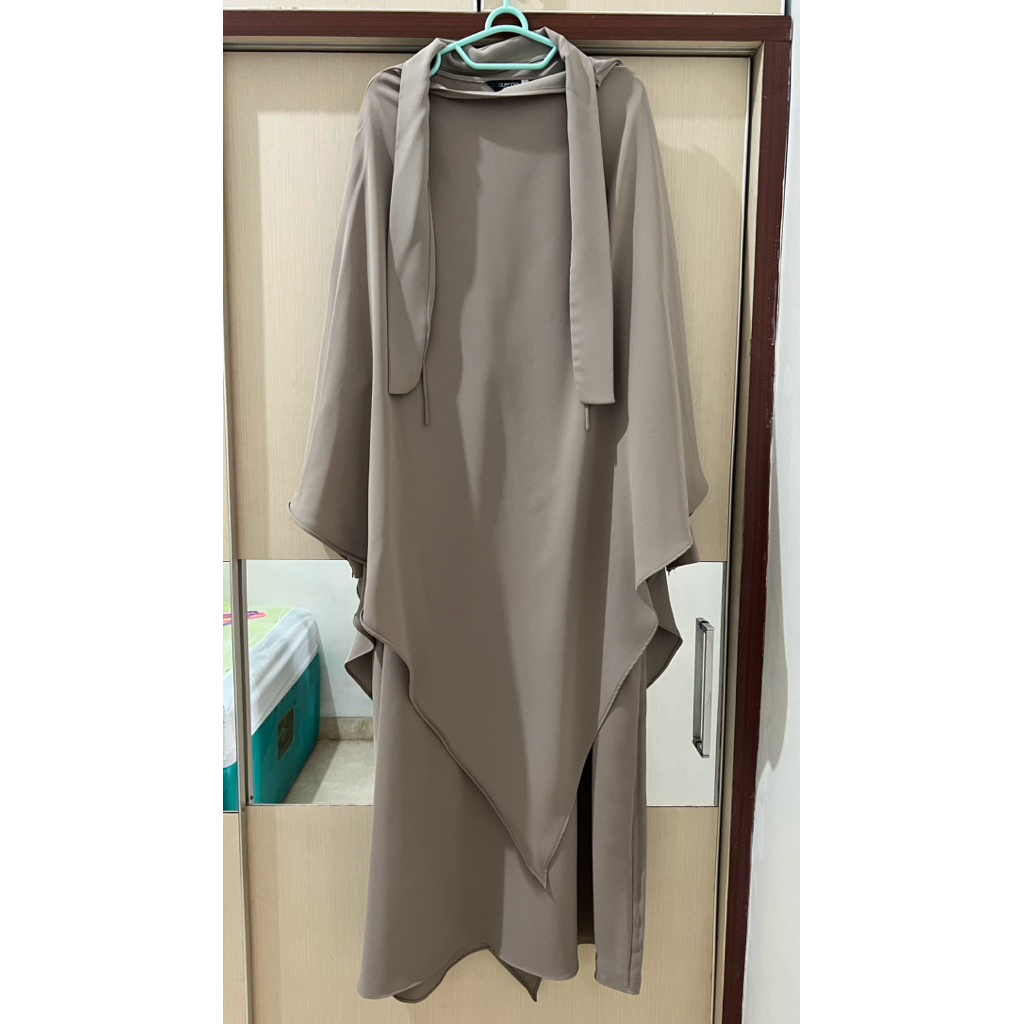 PL Aljenna 1 set Jemima (S) dan FK long triangle (seneca brown)