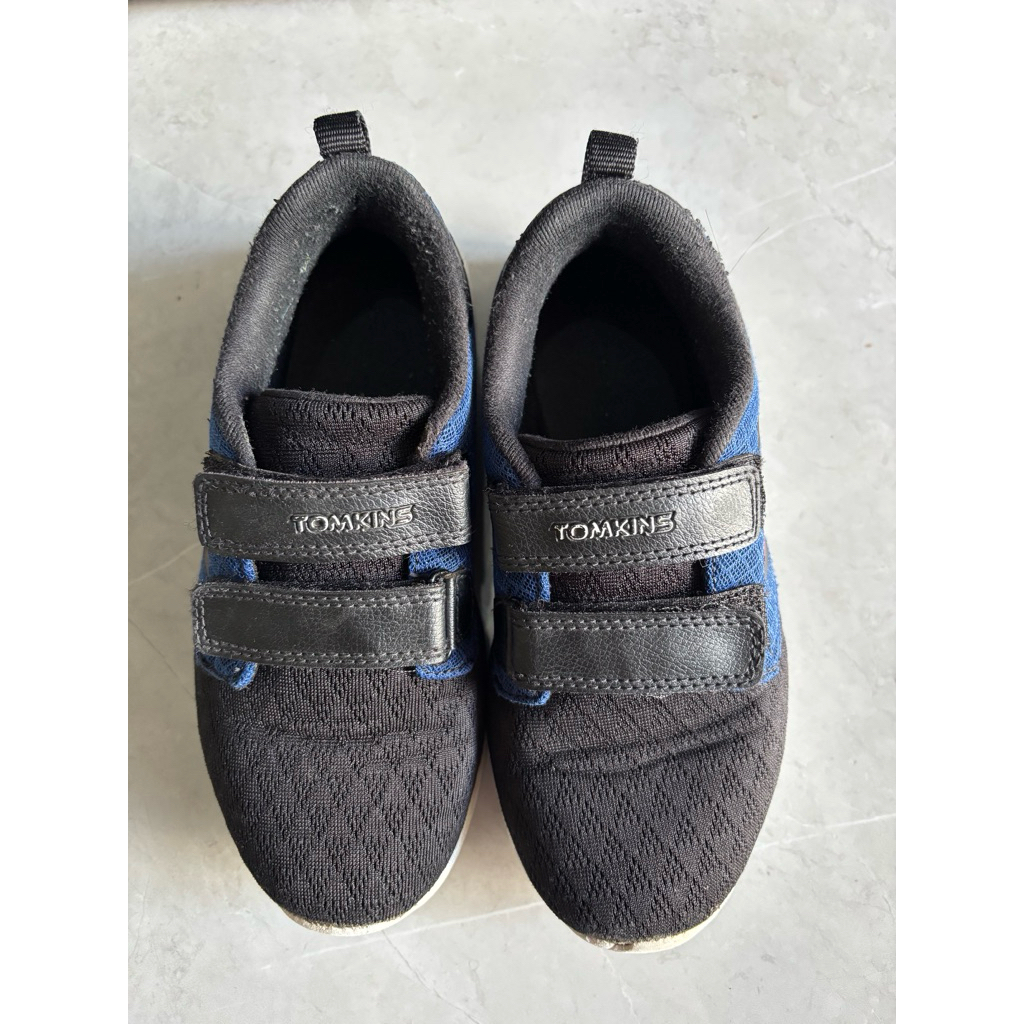 Preloved Tomkins Original Sepatu Sekolah Anak Ukuran 34