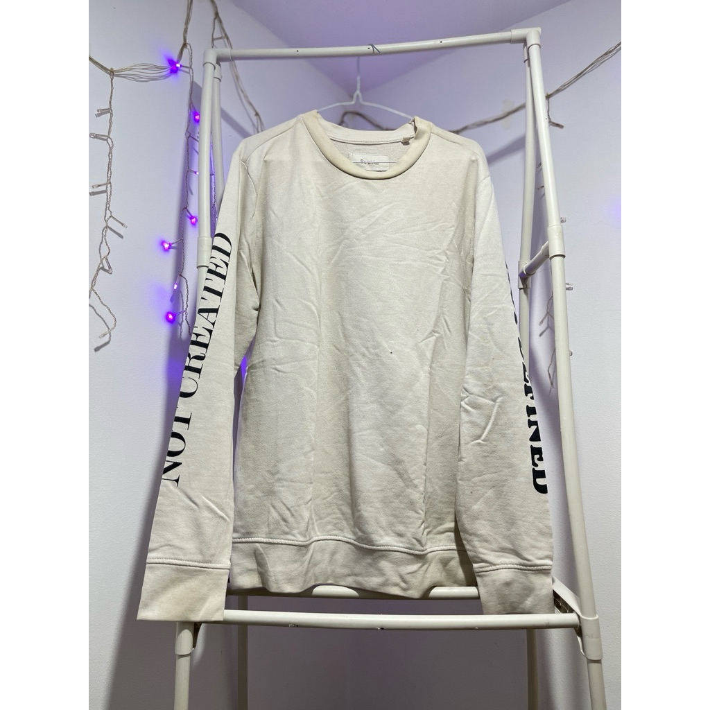 Preloved - Sweater Bershka Pria