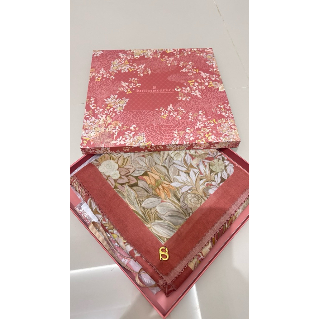 Preloved Buttonscarves Singapore - Ice cream.
