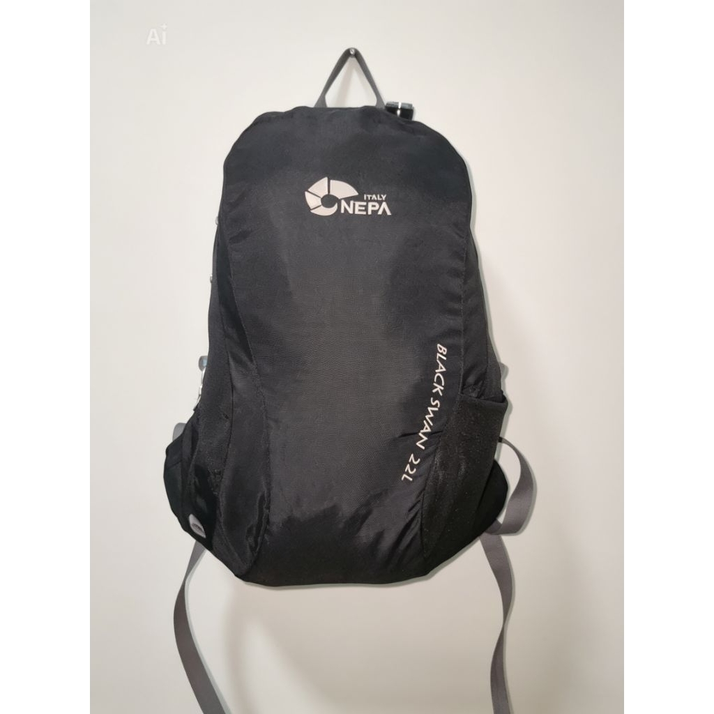 NEPA ITALY DAYPACK BLACK SWAN.