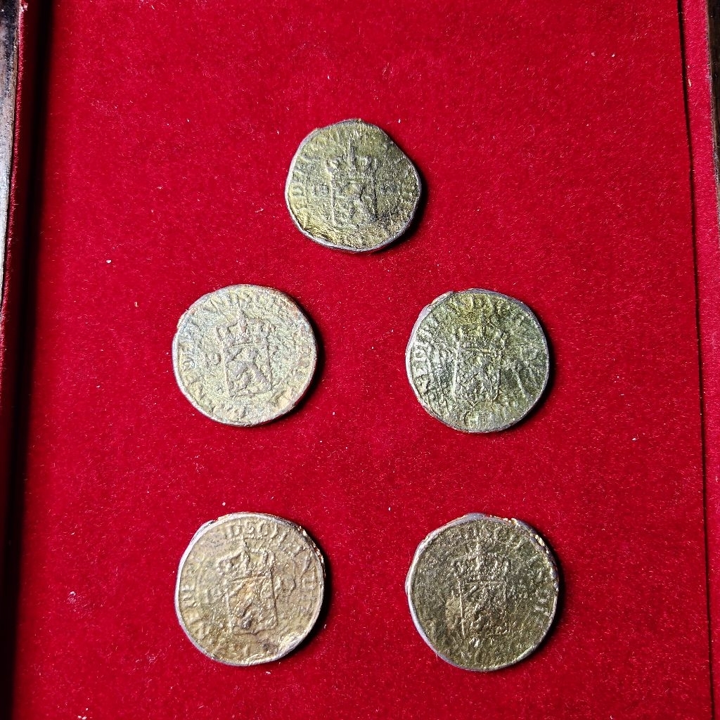 Vintage VOC Gold Plated Coin