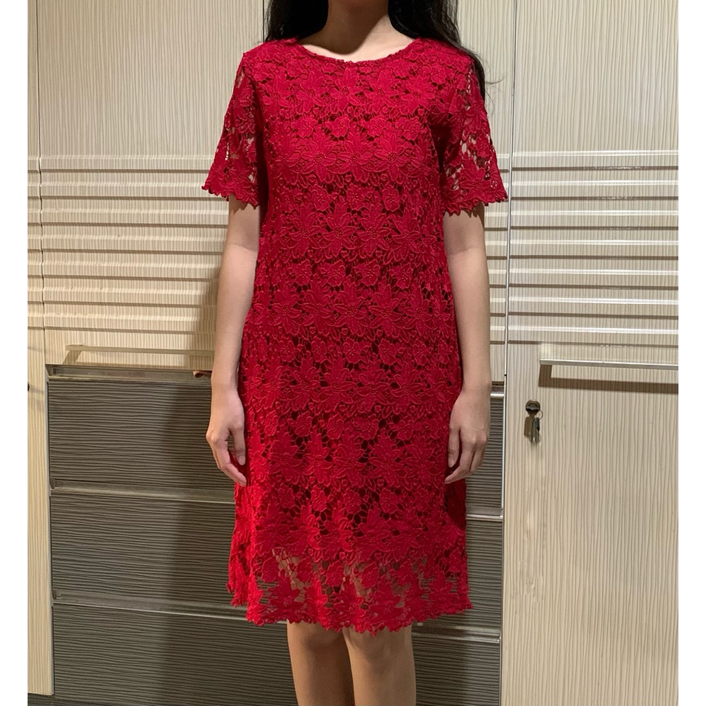 Icons Red Lace Dress Brukat Preloved