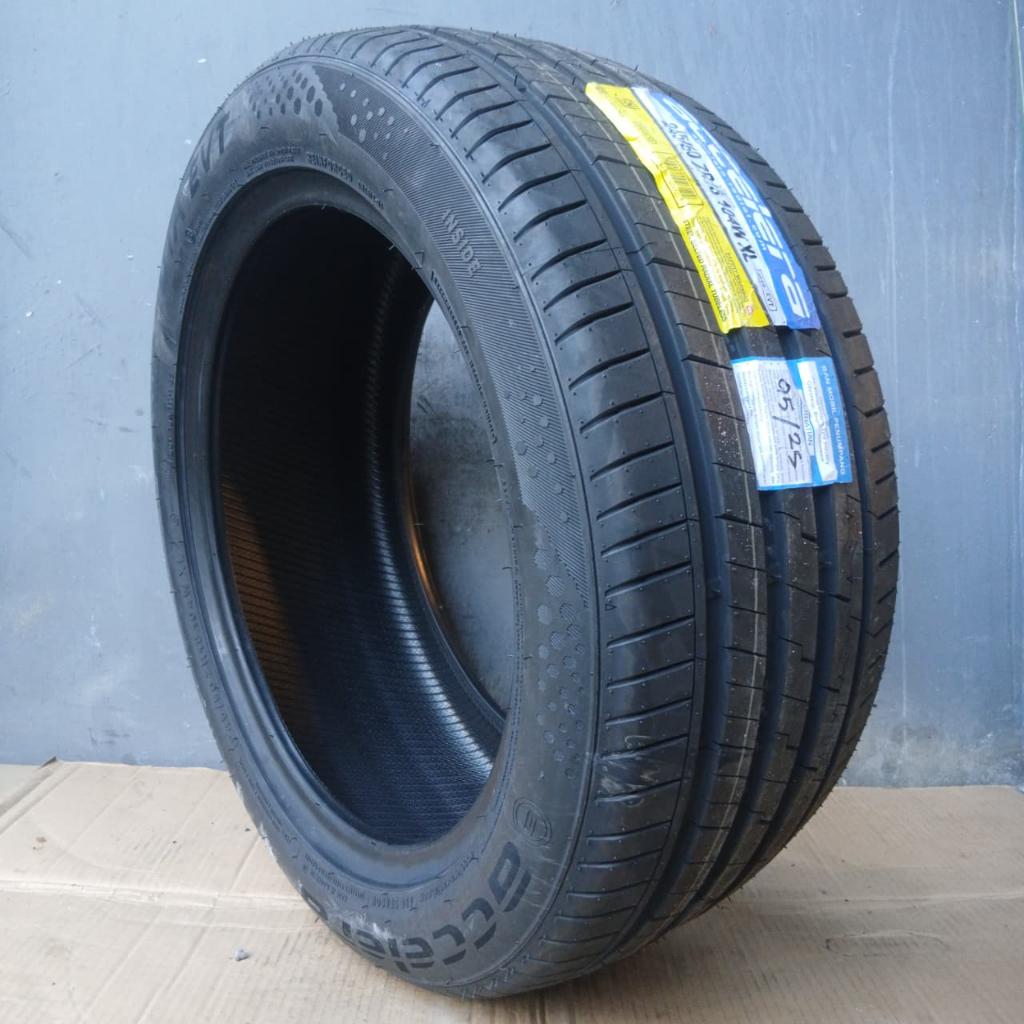 Ban Mobil Buat INNOVA Ring 18 Ukuran Lebar 245 Tinggi 50 (245/50 R18)