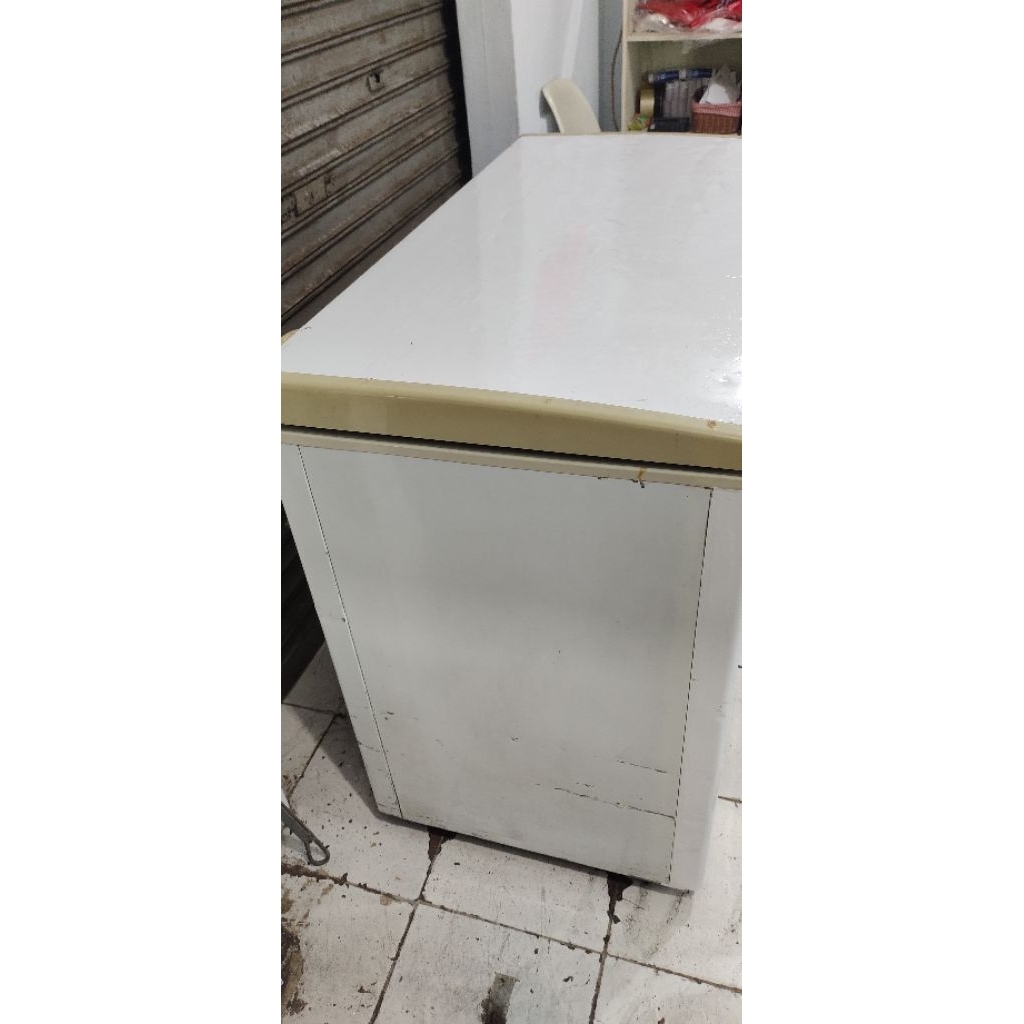 Sansio freezer box 310L bekas, hanya dingin