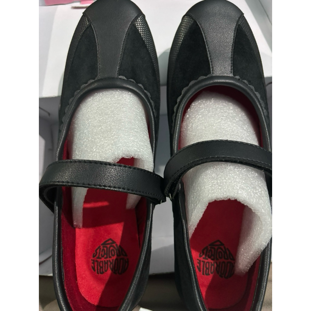 FLASH SALE[ BARU] ADORABLE PROJECT (INSOLE 26 cm)/SEPATU WANITA /Kaki Lebar/Sepatu pantofel/