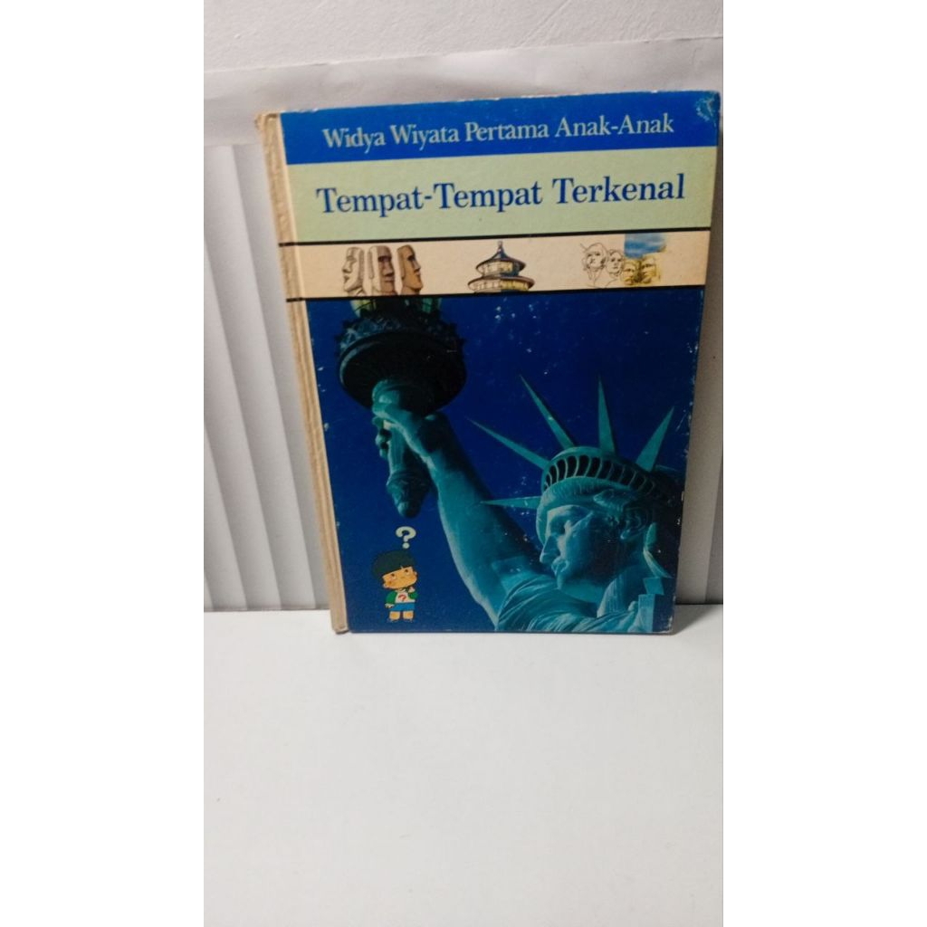 Preloved buku anak  WWP tempat -tempat terkenal